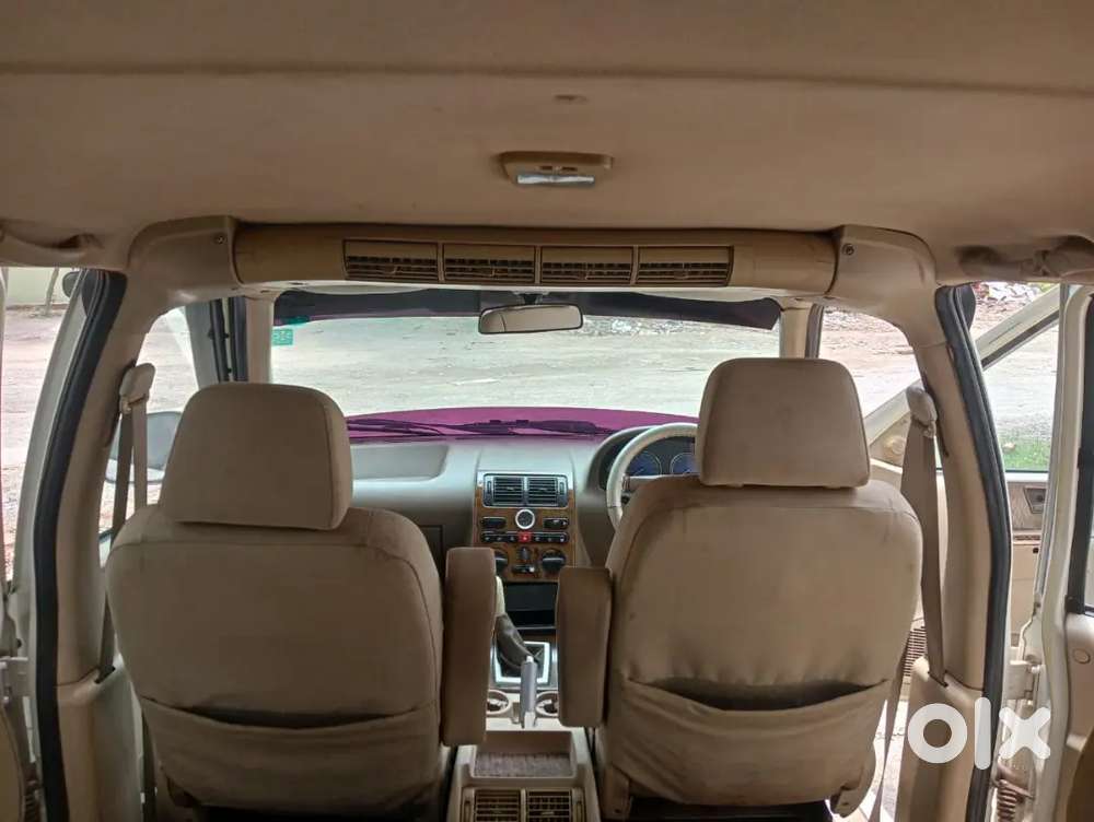 White Safari 2011 Model