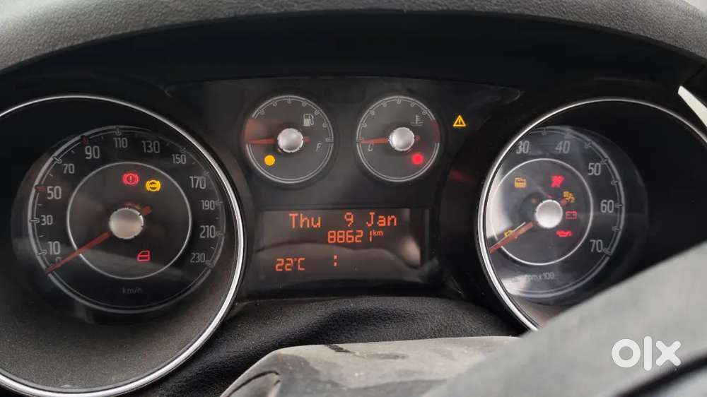 Fiat Avventura 2017 Diesel 88621 Km Driven Well Maintained 80% Tyre