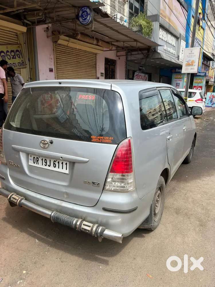 Toyota Innova 2010 Diesel Well Maintained
