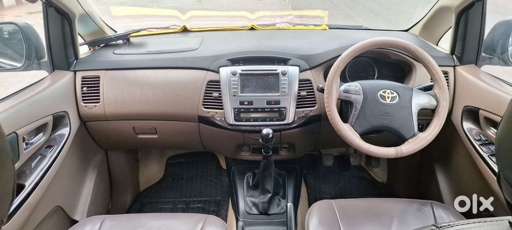 Toyota Innova 2.5 V 8 Str, 2015, Diesel