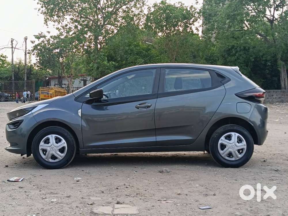 Tata Altroz 1.2 Xe Plus Petrol, 2022, Petrol