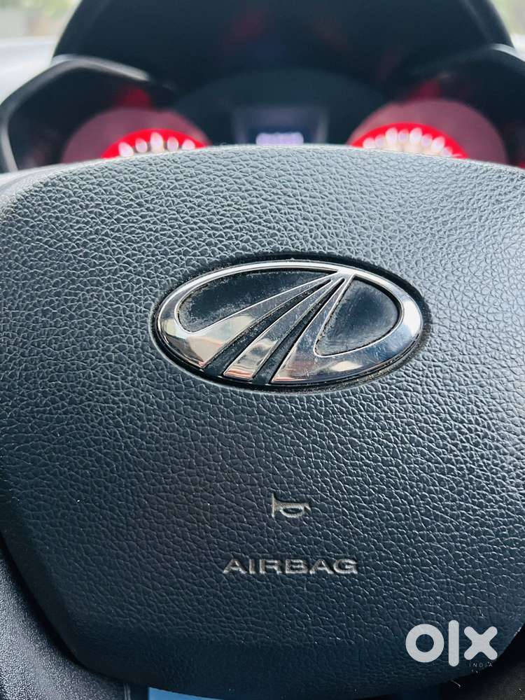 Mahindra Xuv300 1.2 W6 Amt Petrol, 2021, Cng & Hybrids