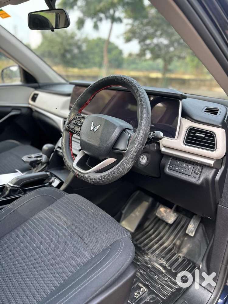 Mahindra Xuv700 2.2 Ax 5 Diesel At 7 Str, 2023, Diesel