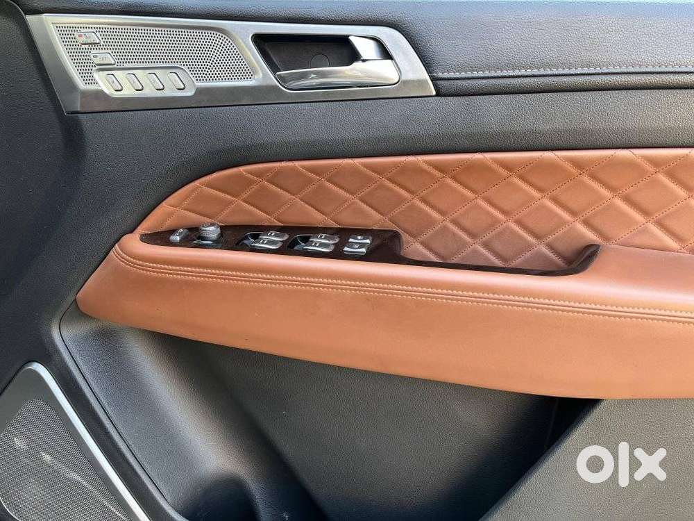 Mahindra Alturas G4 4x2 At, 2022, Diesel