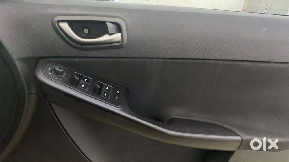Tata Zest  1.2 Revotron Xt, 2015, Petrol