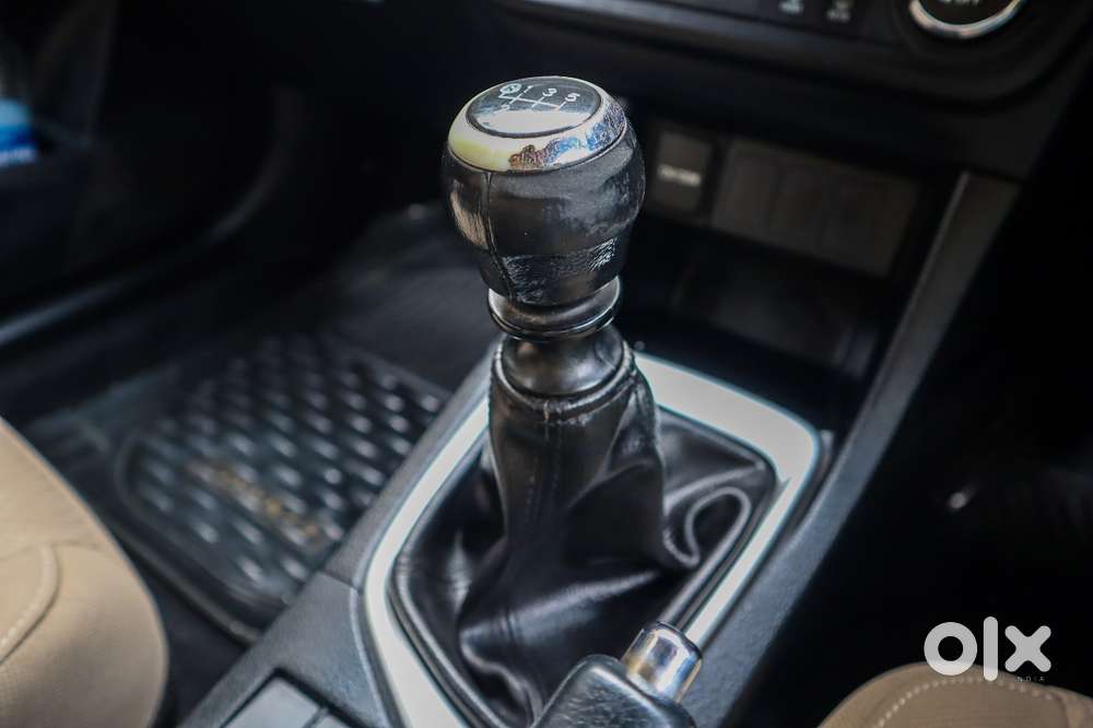 Toyota Corolla Altis [2014-2017] 1.8 G Cvt, 2015, Petrol