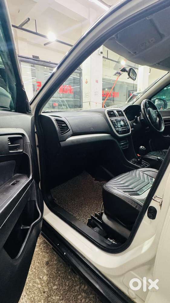 Maruti Suzuki Brezza Vxi At, 2021, Petrol