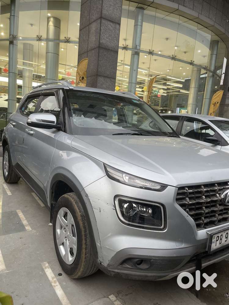 Hyundai Venue 1.2 S Plus, 2021, Petrol