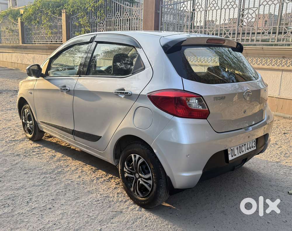 Tata Tiago 1.2 Revotron Xt Option, 2016, Petrol