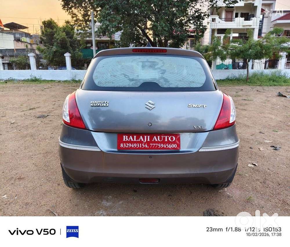 Maruti Suzuki Swift Vxi + Manual, 2012, Petrol