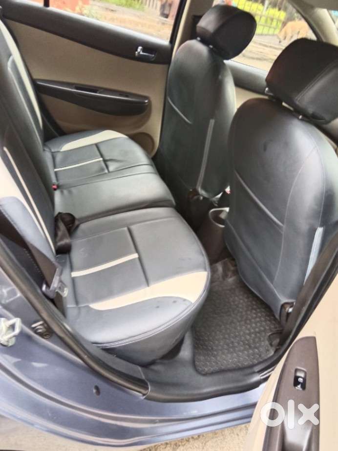 Hyundai I20 Sportz 1.4 At Vtvt, 2013, Petrol