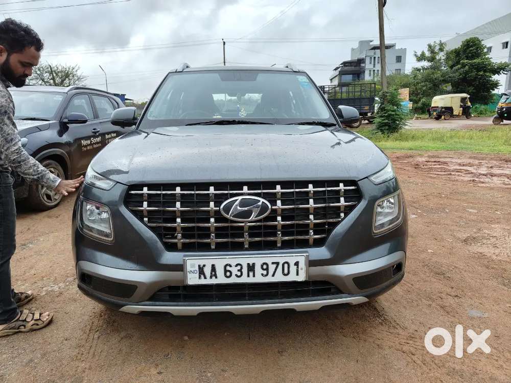 Hyundai Venue Petrol 2021