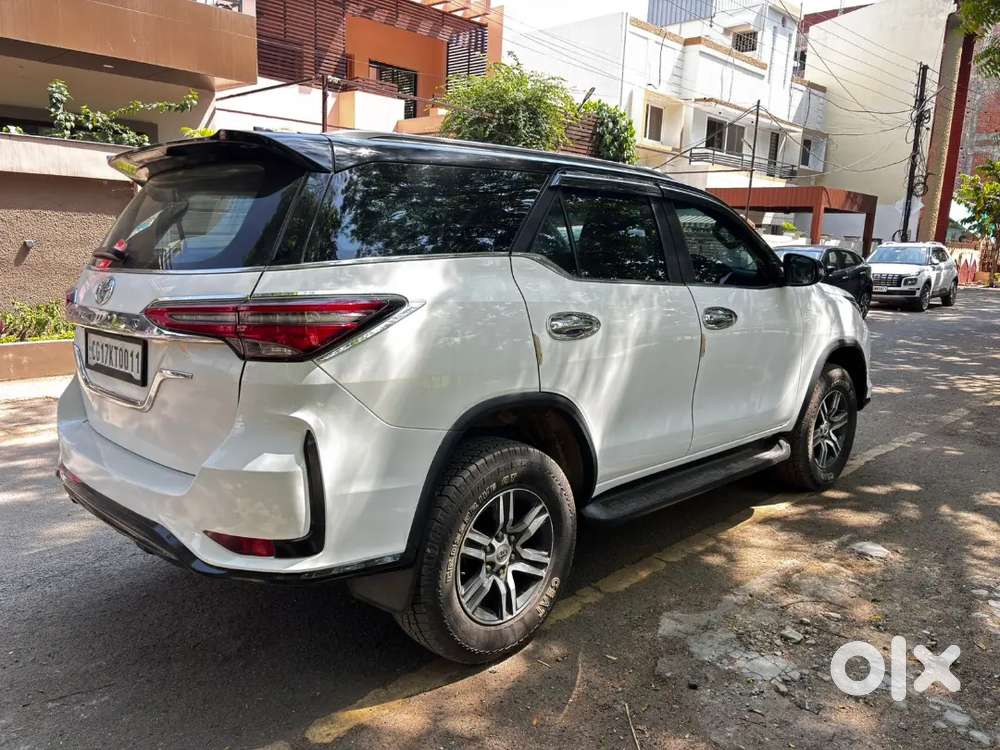 Toyota Fortuner Legender 2022