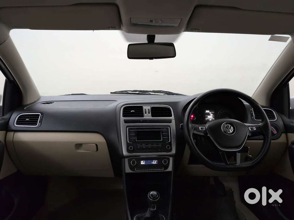 Volkswagen Polo Petrol Highline 1.2l, 2015, Petrol