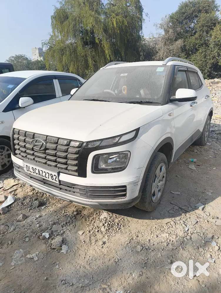 Hyundai Venue 2022 Petrol 44000 Km Driven