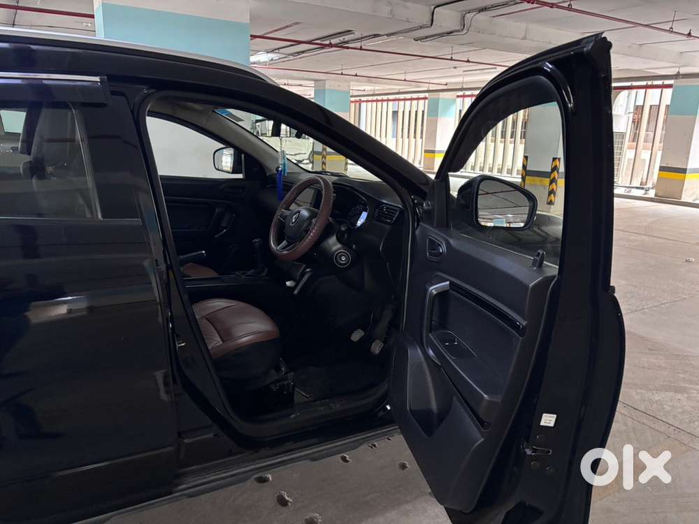 Renault Kiger 2025 Petrol 8800 Km Driven