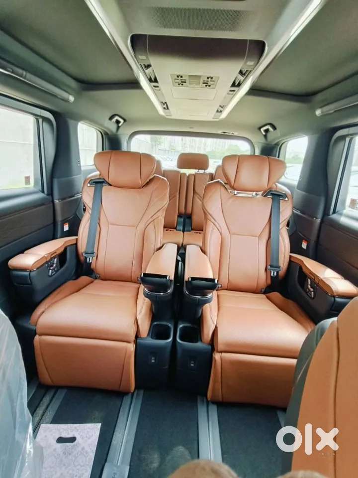 Toyota Vellfire Vip &ndash; Executive Lounge, 2026, Petrol