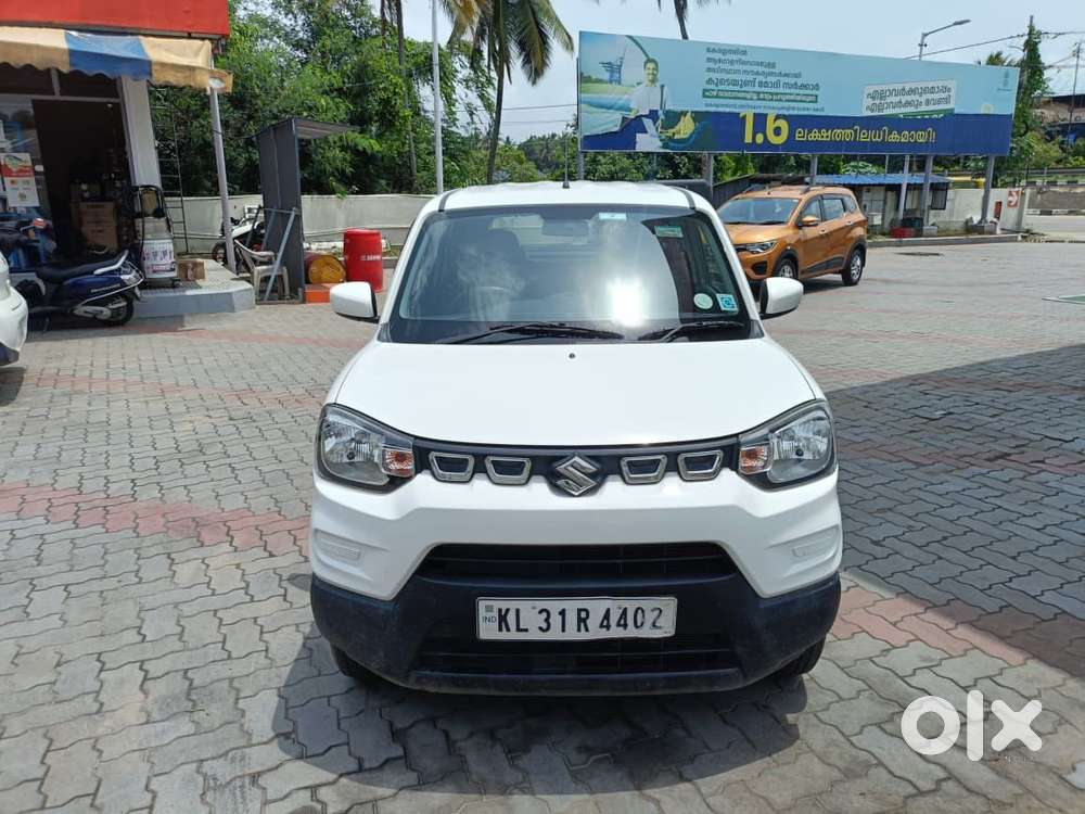 Maruti Suzuki S-presso Vxi Opt, 2022, Petrol