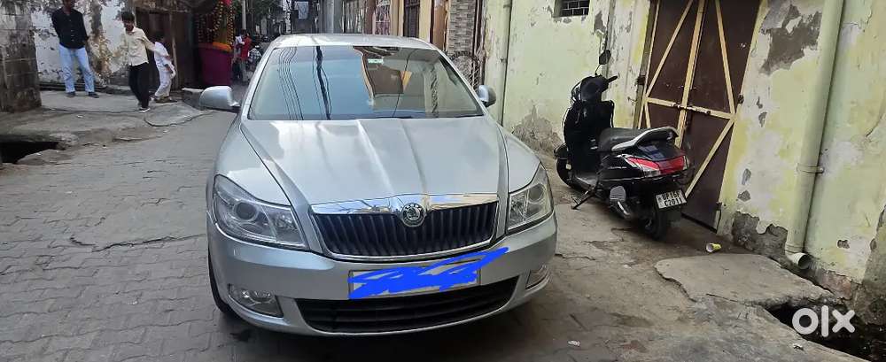 Skoda Laura 2.0 Ambiente 2012