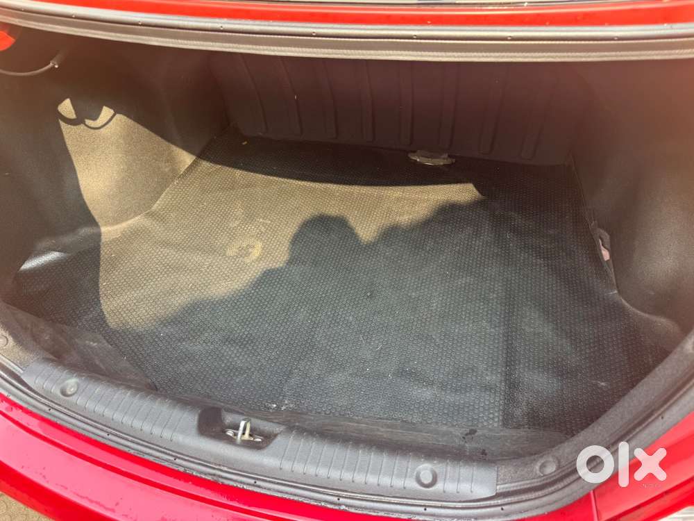 Hyundai Verna Fluid 1.6 Manual Vtvt Sx