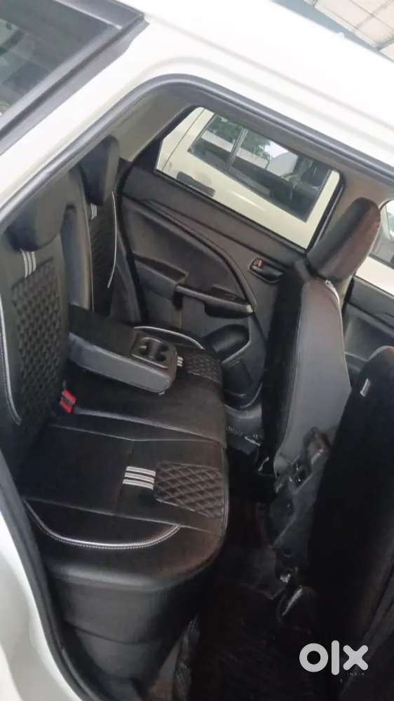 Maruti Suzuki Brezza 1.5 Lxi 2025