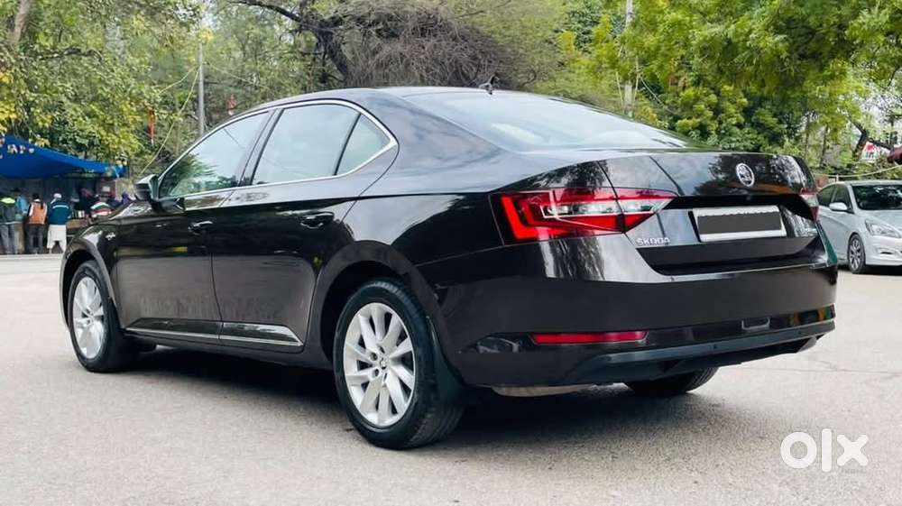 Skoda Superb Style 1.8 Tsi At, 2020, Petrol