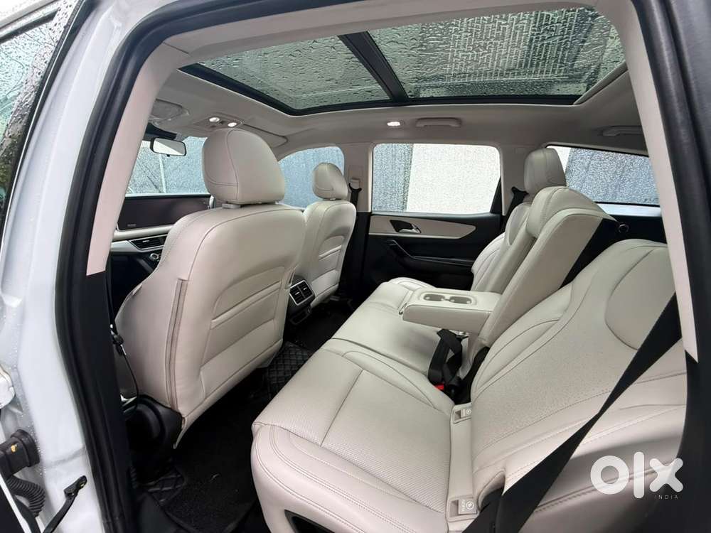 Mahindra Xuv700 Ax7 2022 Automatic Diesel  45600 Km  ₹17l