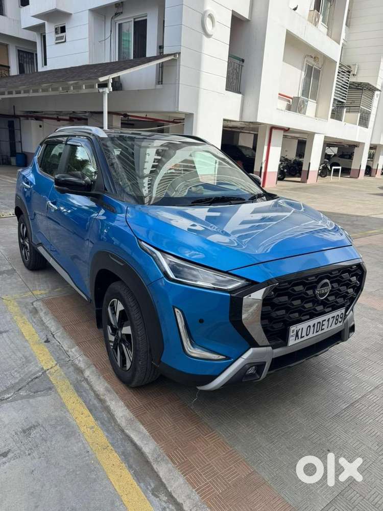 Nissan Magnite Automatic ,2025 Registered, Petrol High Variant Ezshift