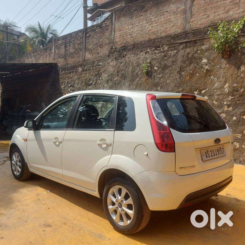 Ford Figo, 2012, Petrol