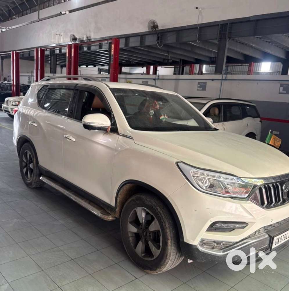 Mahindra Alturas G4 4x4 2019