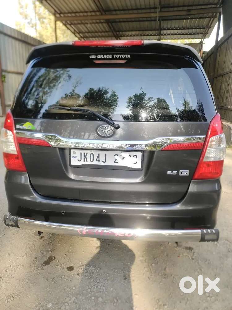 Toyota Innova 2015