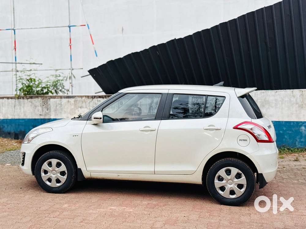Maruti Suzuki Swift Vxi Optional, 2015, Petrol