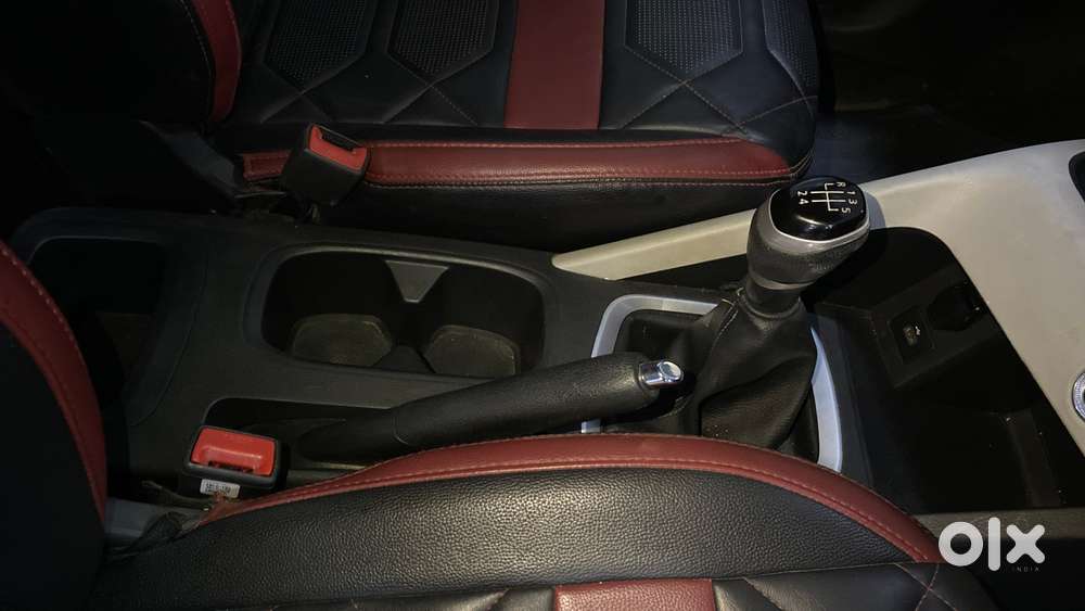 Nissan Magnite 1.0 Xv, 2021, Petrol