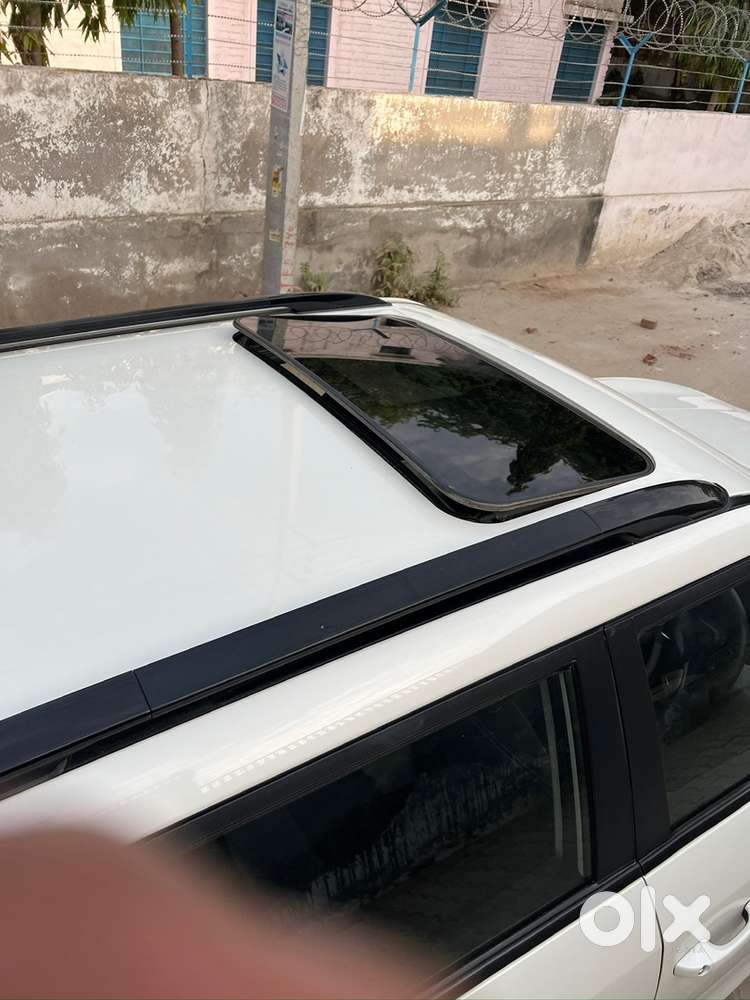 Xuv 300 W6 Amt (2023)