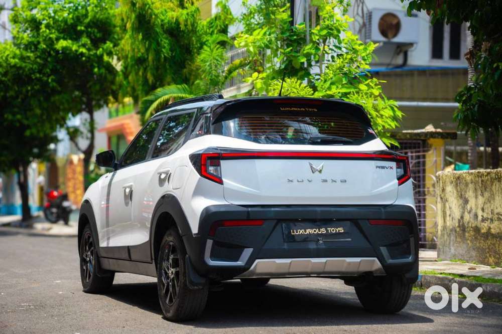 Mahindra Xuv 3xo Ax7l Petrol Mt, 2025, Petrol