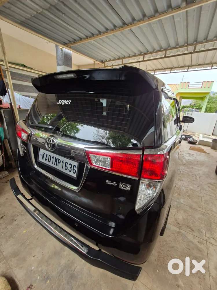 Toyota Innova Crysta 2016 Diesel 150000 Km Driven