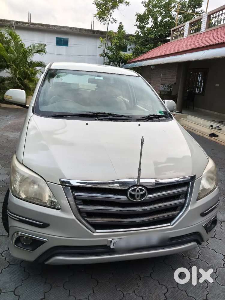Toyota Innova Deasel 2012