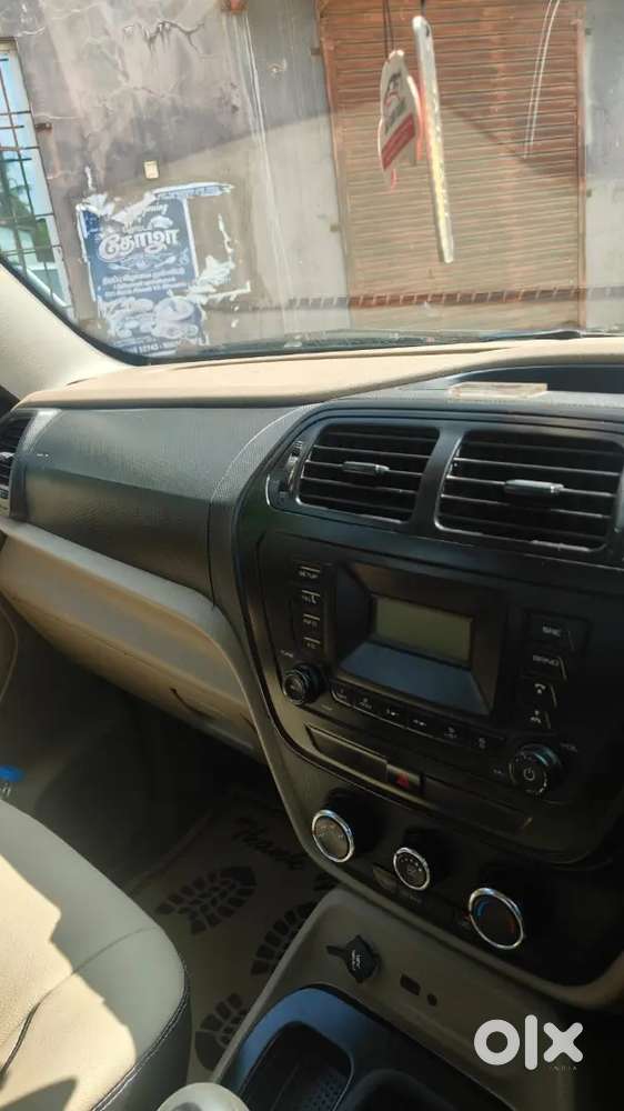 Mahindra Tuv 300 2017 Diesel Plus - Dl Registered