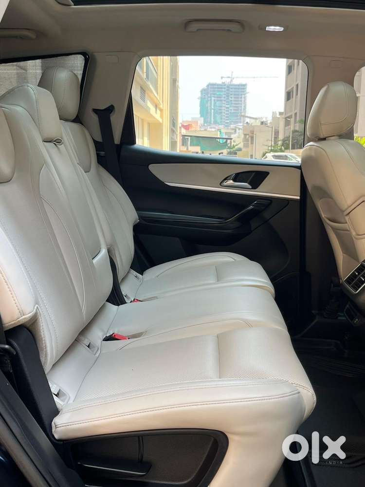 Mahindra Xuv700 2.0 Ax 7 Petrol At Luxury Pack Str, 2022, Petrol