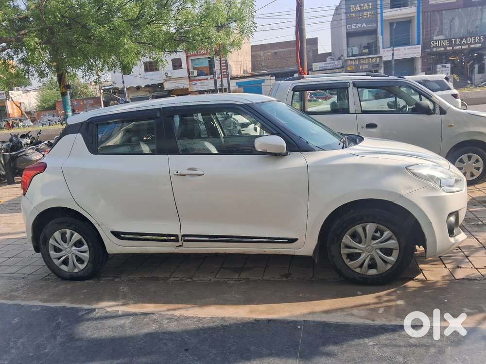 Maruti Suzuki Swift Vxi + Manual, 2018, Petrol