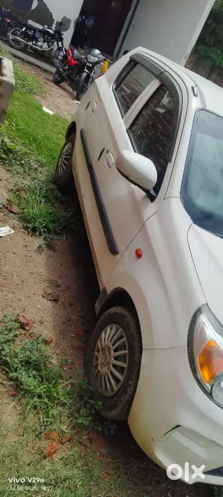 Alto 800 Lxi With Campny Fitt Center Lock Both Key Only Front Glass Bl