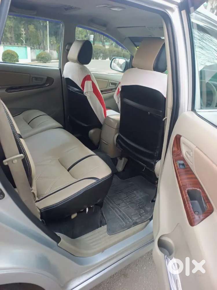Toyota Innova 2014 Diesel 133000 Km Driven