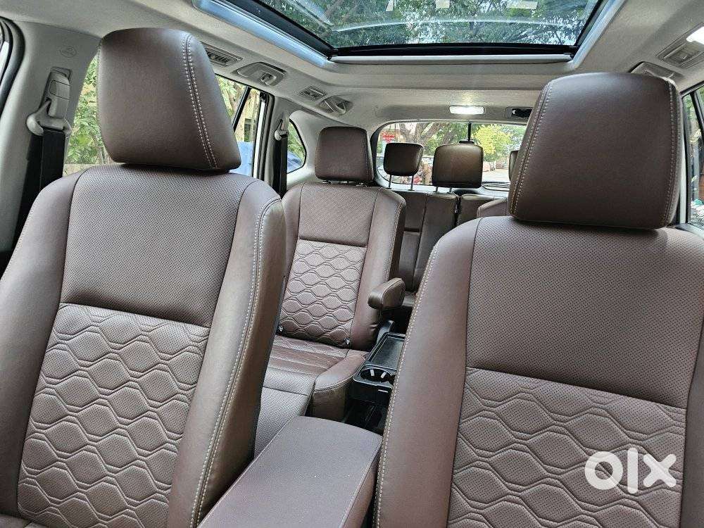 Toyota Innova Hycross 2.0 Zx Hybrid 7 Str, 2024, Petrol