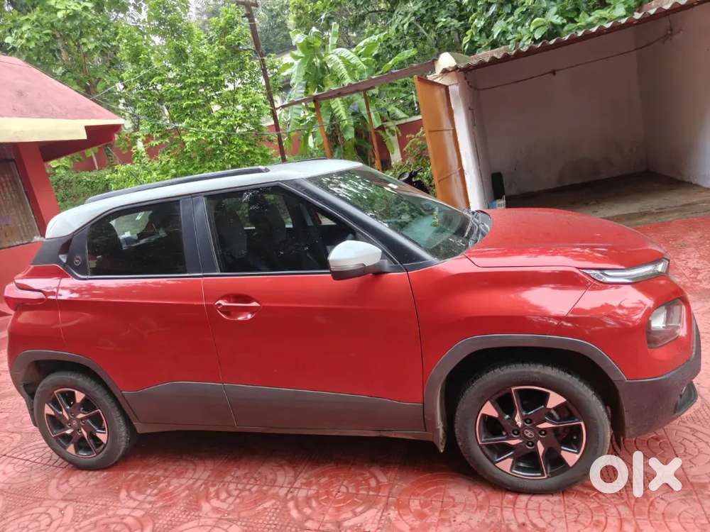 Tata Punch Dual Tone Petrol Manual 2024