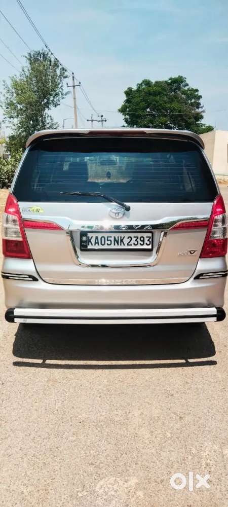 Toyota Innova 2.5 V 2014