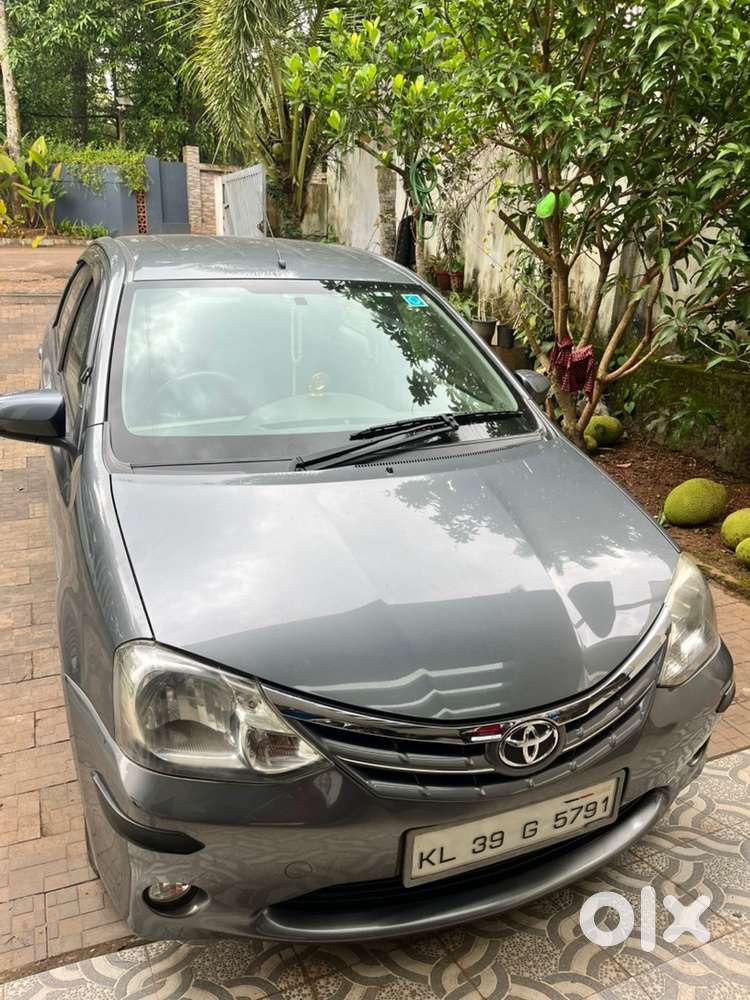 Toyota Etios 1.5 V 2014