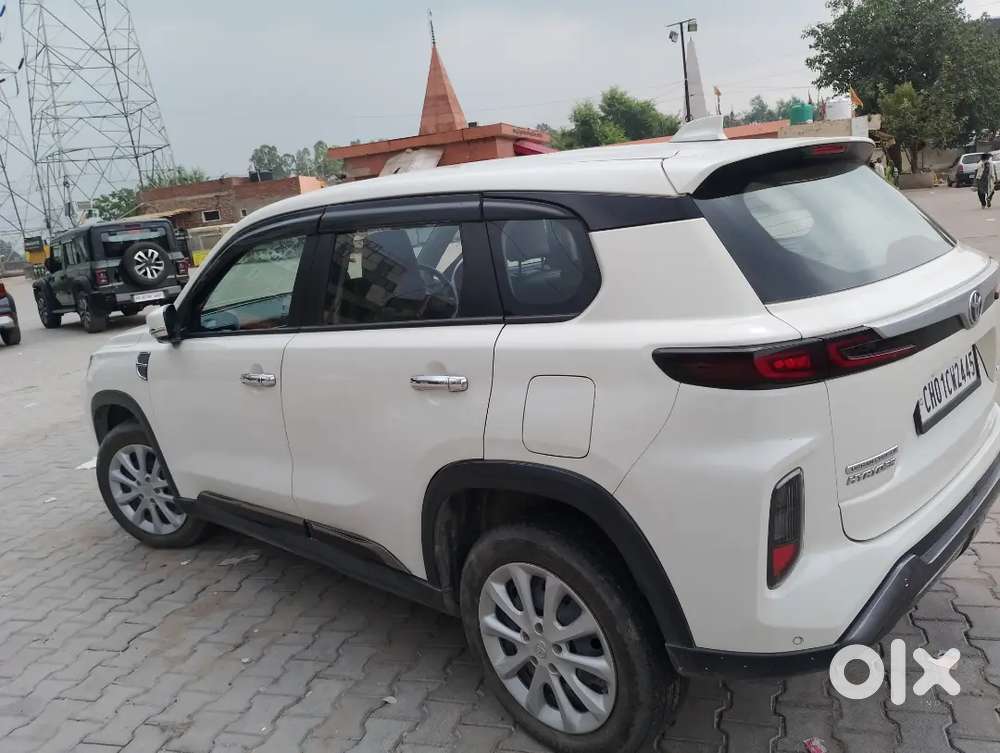 Toyota Urban Cruiser 2024 Drive Petrol