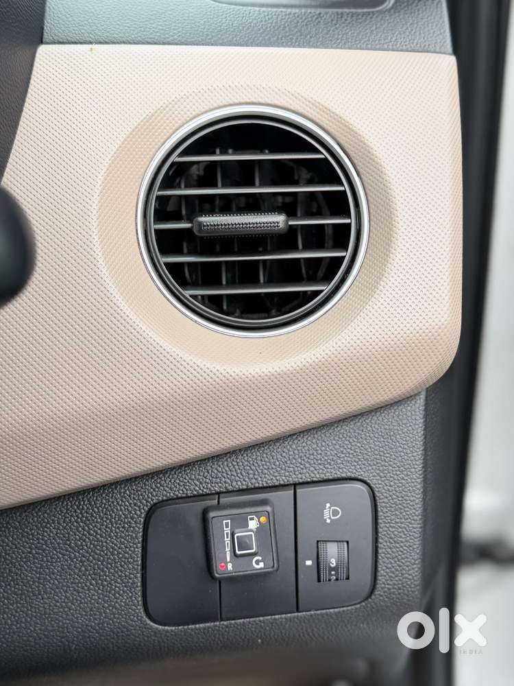 Hyundai Grand I10 Sportz(o) 1.2 Mt, 2018, Cng & Hybrids