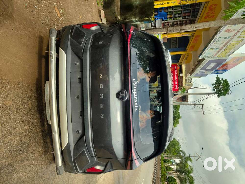 Tata Nexon Creative Plus(sunroof) 2024