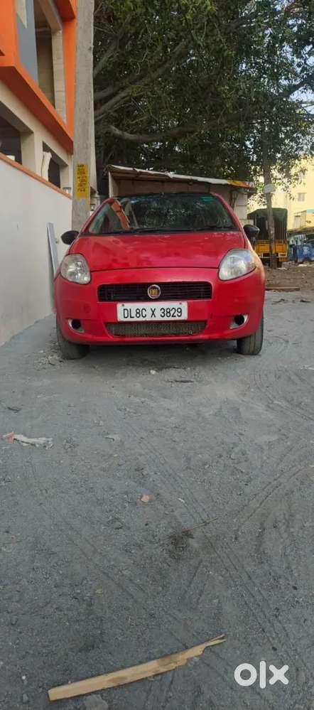 Good Condition Dl Registration Reddy Noc Available